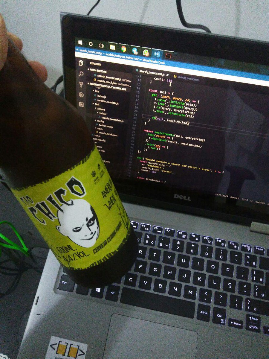 malaquiasdev's tweet photo. Uma cerveja artesanal pra relaxar durante um #code #nodejs #bot #nodebots #nodebotssa #javascript https://t.co/qkHZvlfi1I
