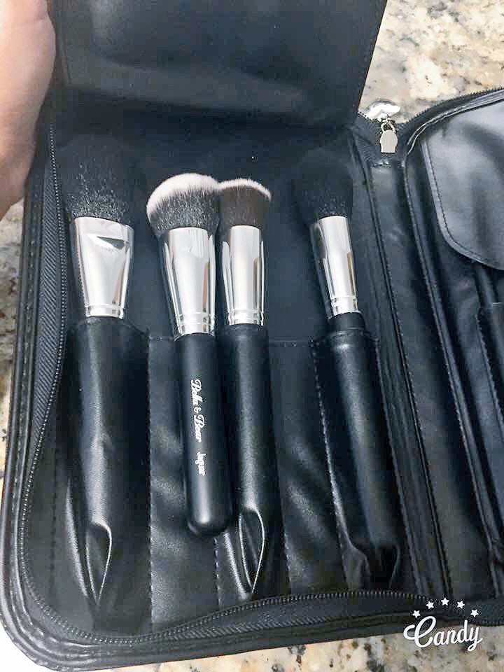 AndreasDiary444's tweet photo. If you love #MacBrushes and #sigma check out #BellaandBear they are #legit https://t.co/UMifYTtr98