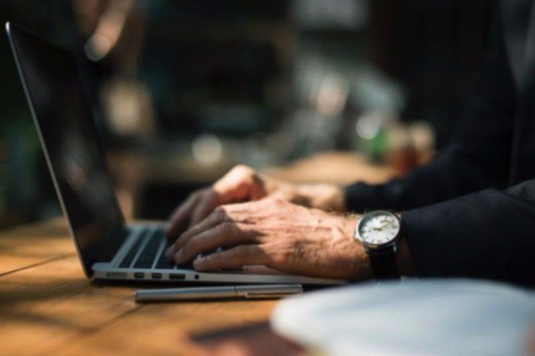 jamestswrites's tweet image. How Can I Build Up My CV?
goo.gl/yPcAvq
#CV #onlinecv #bestcv #professionalcv #cvmaker #CVs #buidupcv