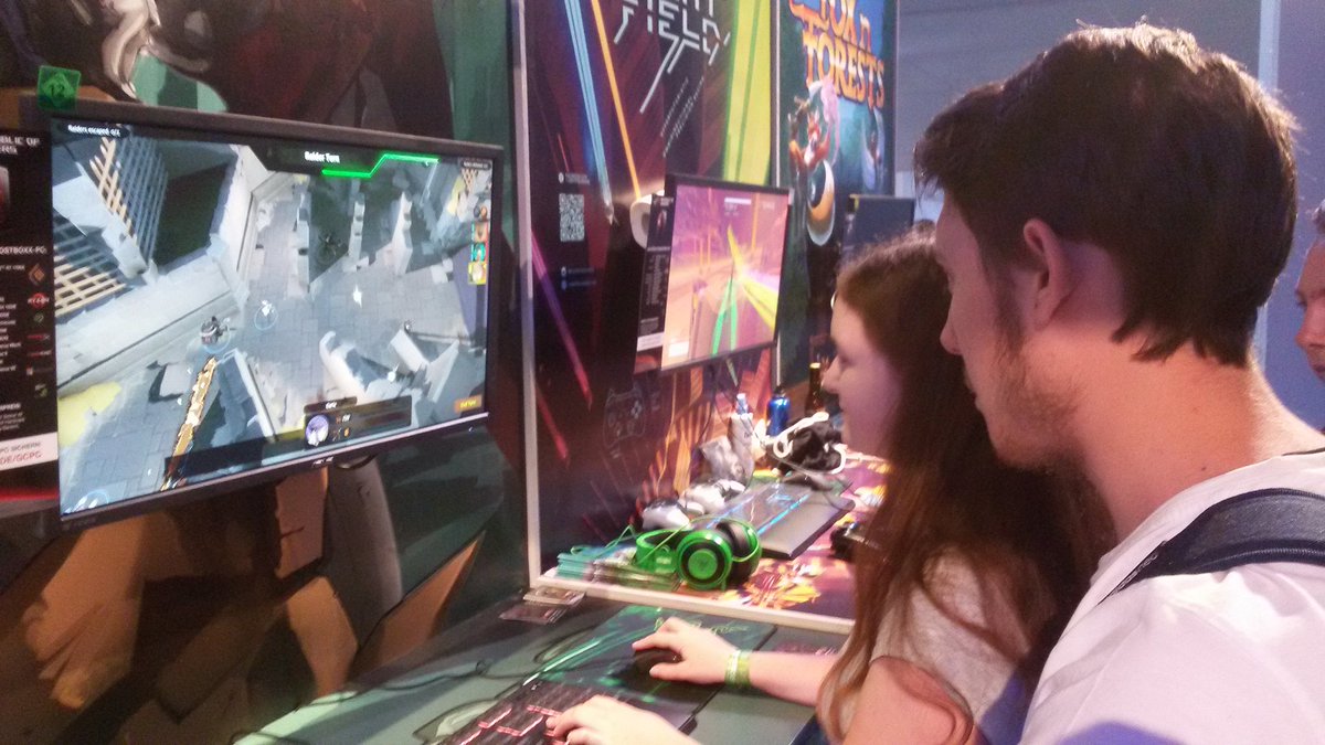 UnderRaid's tweet image. First players of the day! Thank you Fabio and Thalia #gamescom2017 #underraid