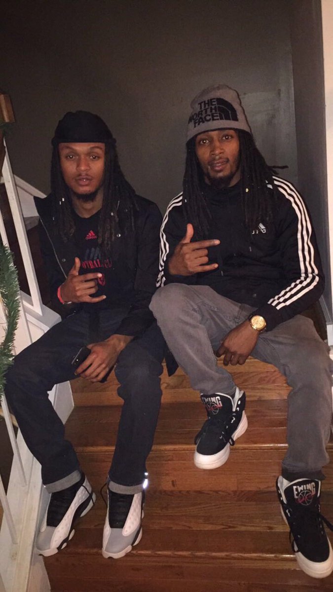 Jerz__'s tweet photo. I love yall 👼🏽🙏🏽💯 shit so unreal... ima miss my brother and nephew 👼🏽🙏🏽 mannn this shit really hit me https://t.co/W70I9tuAmG