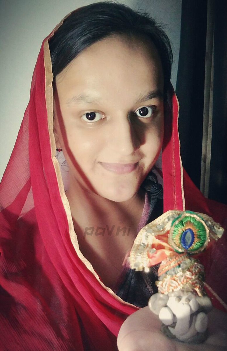 pavnisharma17's tweet photo. @SocialMazeweb Here Is My #Selfie With Ganesha #MAZEWEB My Eco Friendly Bappa Made By Me @SocialMazeweb
Join
@hetalrawat https://t.co/Ltw76jiHtC