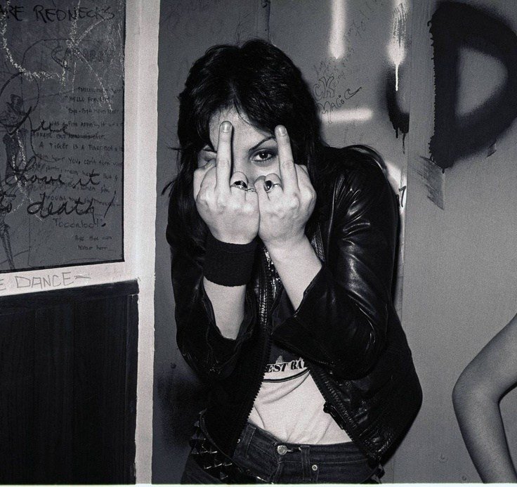 Happy Birthday to this rock \n roll legend, Joan Jett. I hope you have a kic 
