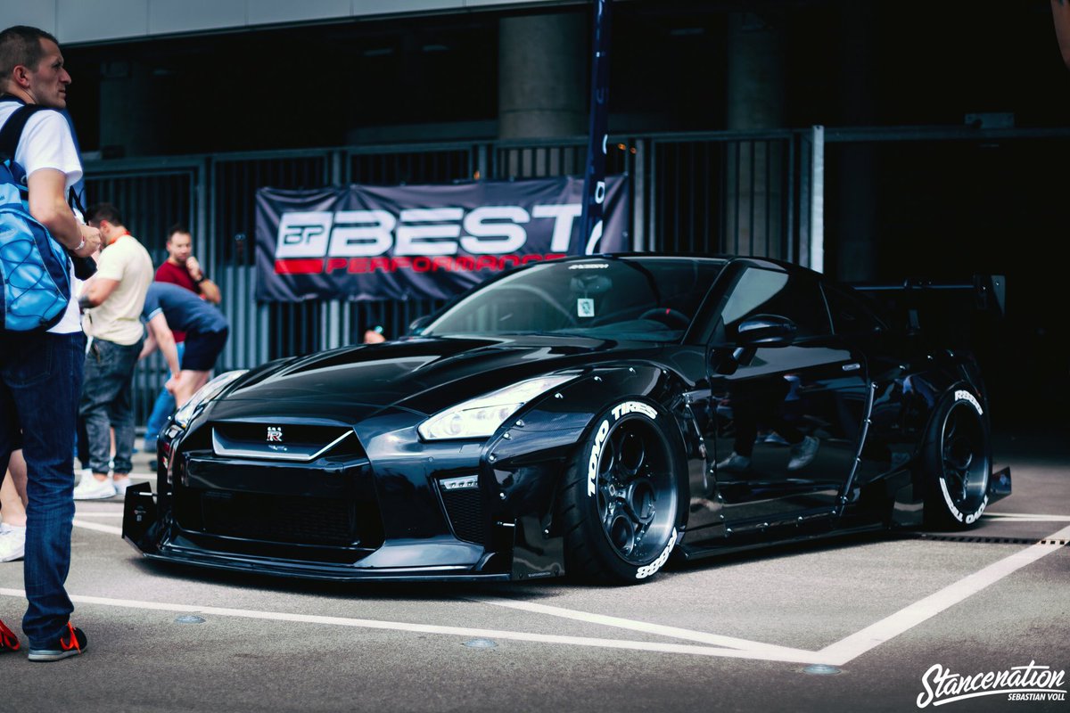 pick up car photo tweet media