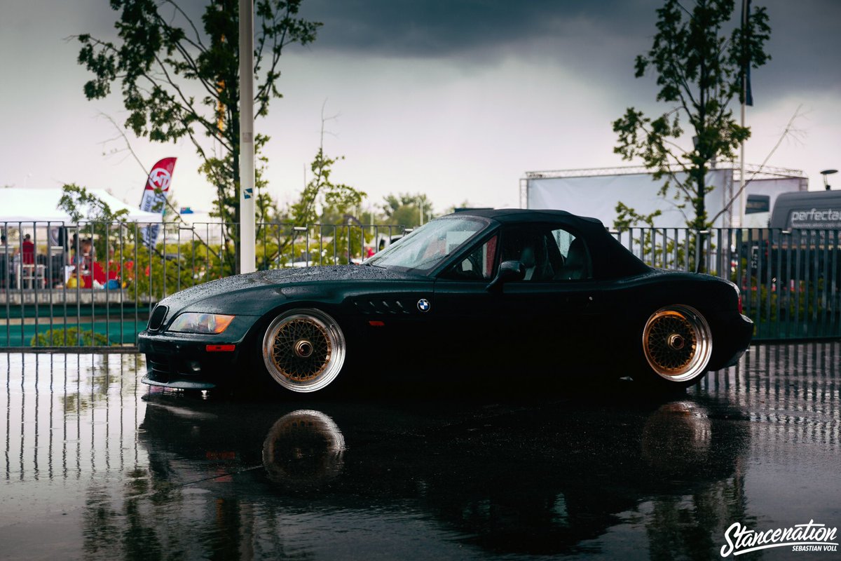 pick up car photo tweet media