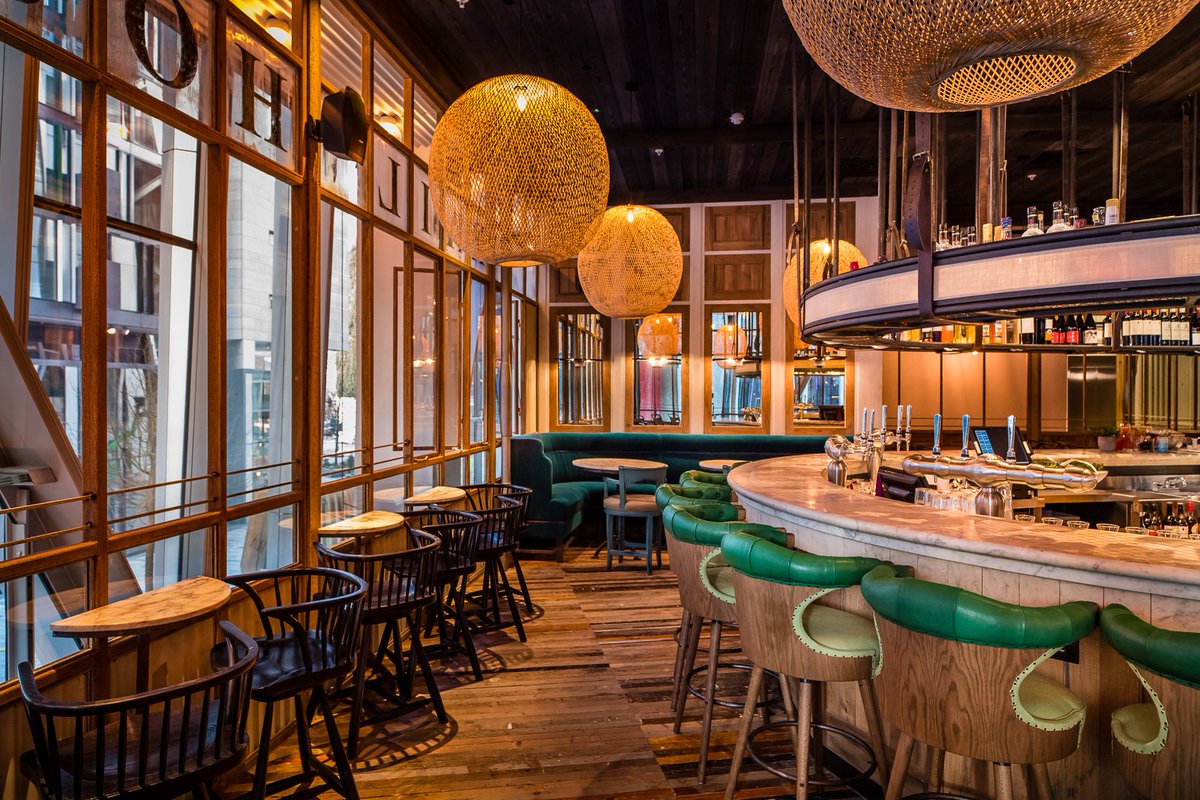 housecafes's tweet photo. Join us in our upstairs in our devilishly good looking bar #PuffingDevil #railhousecafe #novafood #victoria #cocktails #wine #beer https://t.co/us7so9oSM1