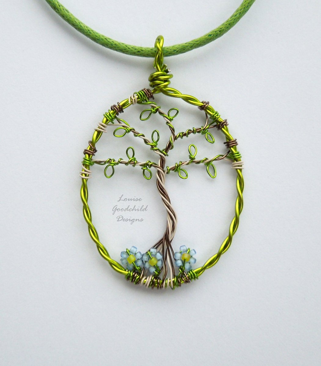LouiseGDesigns's tweet photo. Silver Birch pendant, birch tree pendant, wire tree pendant, MADE TOโฆ https://t.co/5EfYxrD9ic #Etsy #SilverBirchTree https://t.co/j1rug8zbWh
