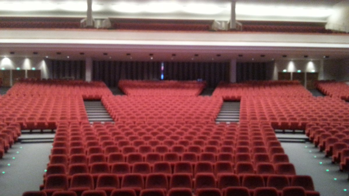bho2590's tweet photo. Vandaag met #K3 aan de zee in Kursaal Oostende.  Laatste #K3show van toer. https://t.co/jadwcrSopf