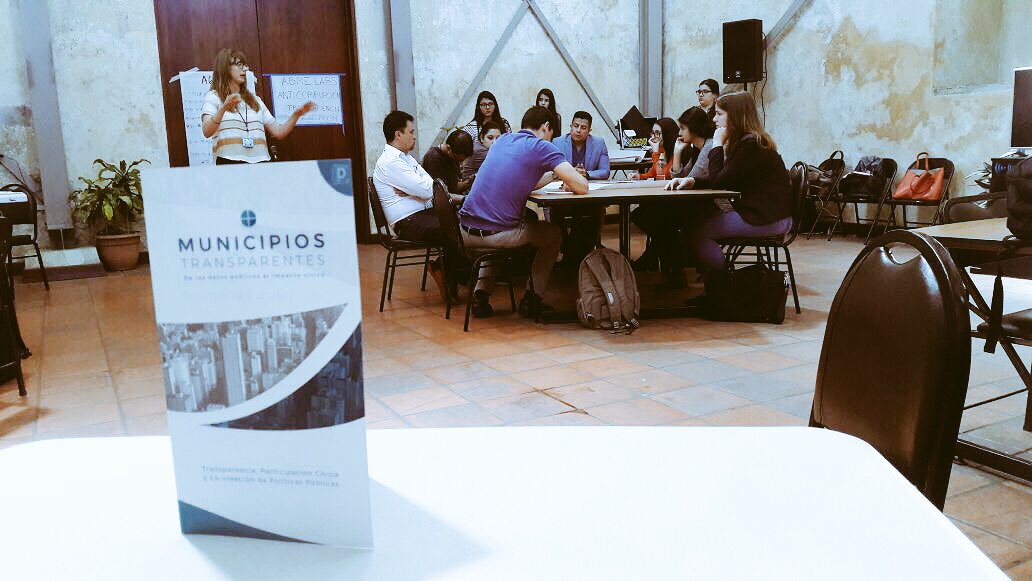 DataConcepcion's tweet photo. Grandes momentos en #Condatos2017 #AbreLatam >>   #MunicipiosTransparentes  en #Abrelabs, mesa de transparencia y anticorrupción 🔍📊 https://t.co/s6rjz9rid5