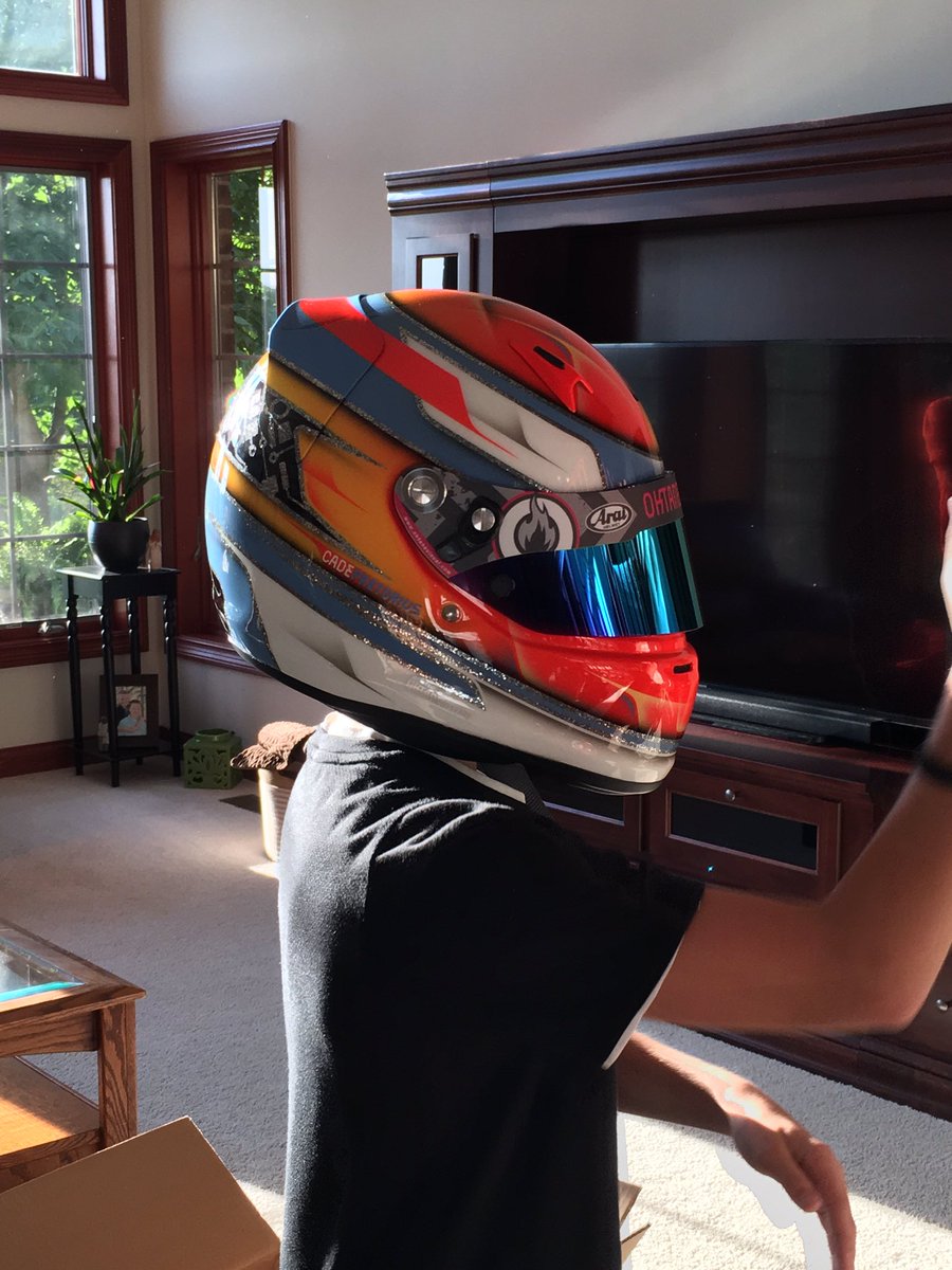 pretoriusracers's tweet photo. Cade's new lid! Thanks TJ #oktanevisual for bringing his dream to life!! Bring on the Junior class!! #determined https://t.co/BRsWuWmkN3