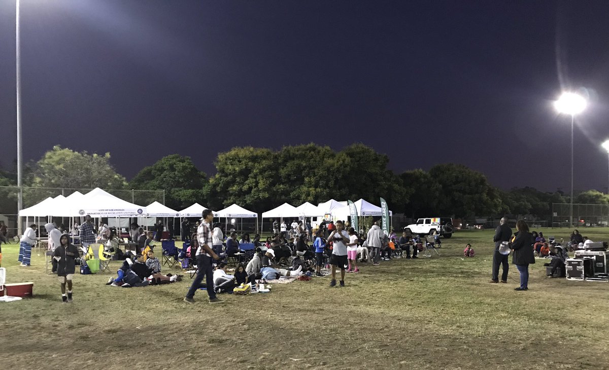 catdurant's tweet photo. Zootopia movie night in St Andrews Park @LAPDCaptRamirez @12SLO51 @12SLO73 @12SLO57 @12SL03 @12SL03 @gmarilynn77th @31723Dixon https://t.co/PdQmz2Ajuv