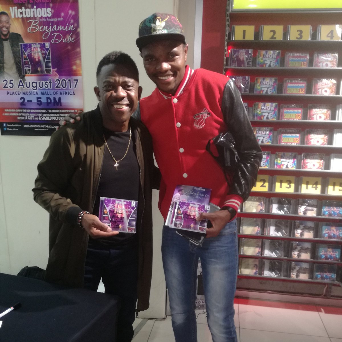 Bandilendongeni's tweet photo. What an honor to meet, greet, hug, and chat with you sir. You are so blessed may God continue to bless you. @benjamindube #platinumloading https://t.co/EPs8WOOmHW
