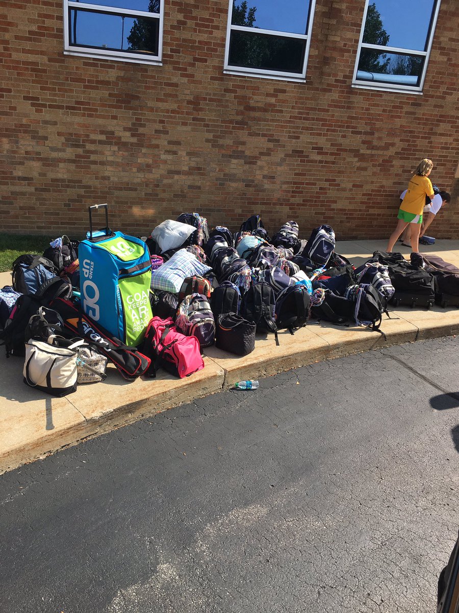 Magnificat_FH's tweet photo. Had a rough start, but we made it to Cinci! #2busses #2hourslater #westillready #slayyyy https://t.co/OAByQ61B4w