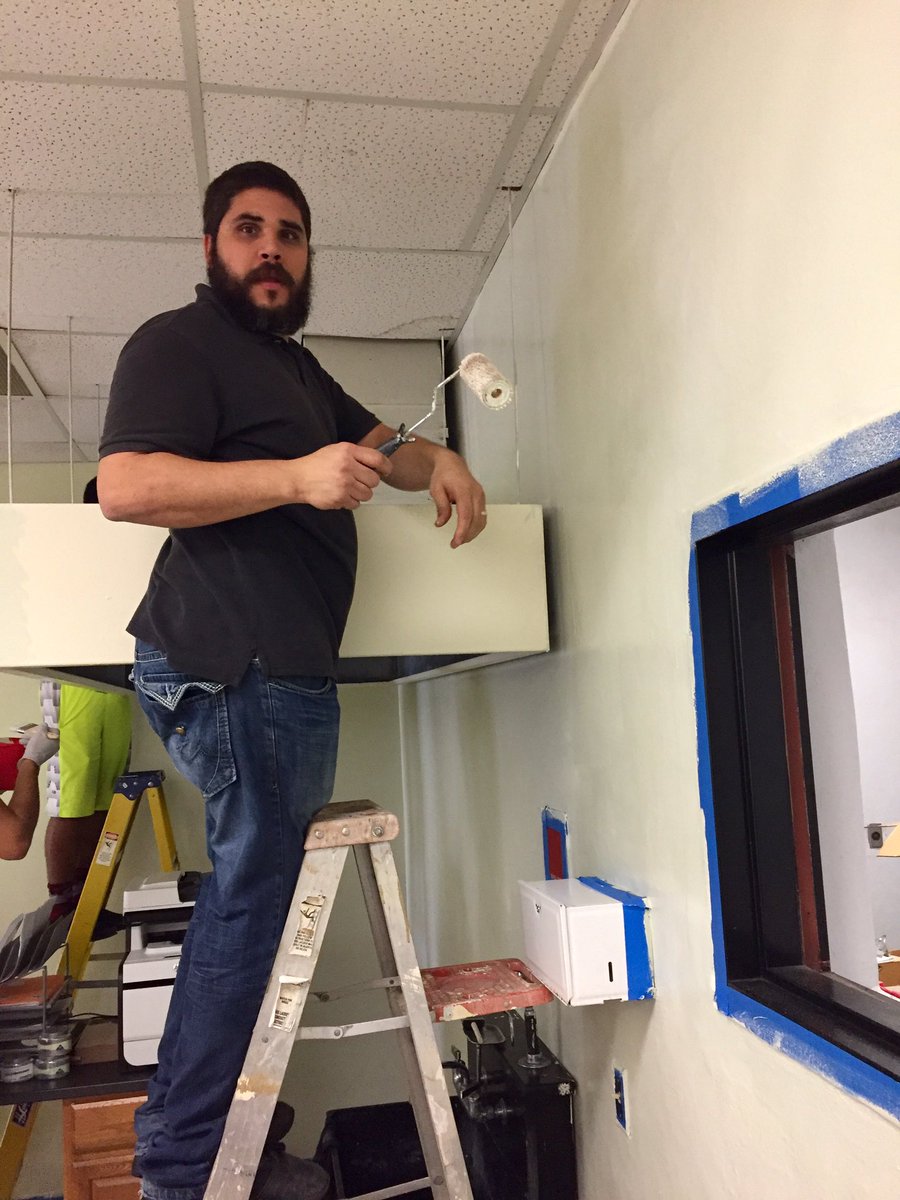 andrewkearns64's tweet photo. Thank you to @Lowes store #2254 for wonderful volunteers to help fulfill our @josemartimast #ToolboxForEducation grant! #mast1718 #BotanyLab https://t.co/1bgPRWQkzm