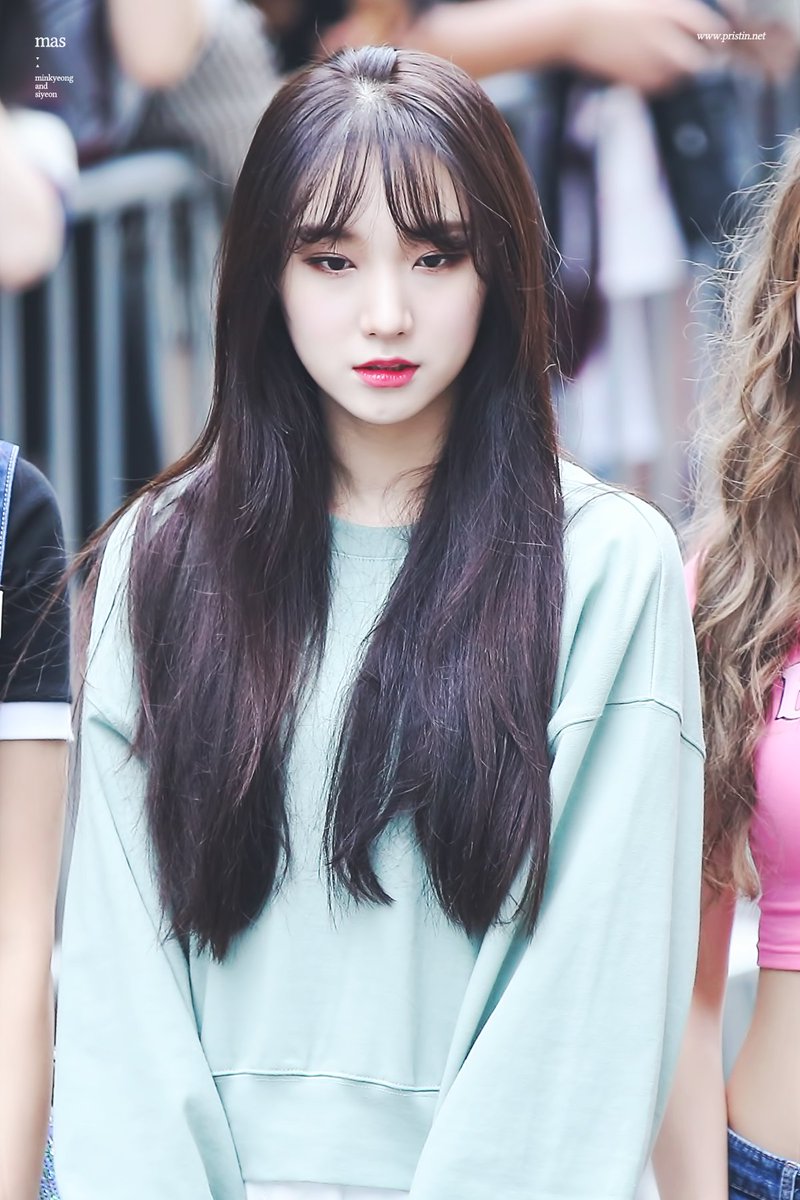 MAS_PLDZ's tweet photo. 170825 #Pristin 뮤직뱅크 출근
#프리스틴 #Roa #로아

https://t.co/GgwjaxLegc
https://t.co/SOUL9OlIDG https://t.co/FDmN3848Em