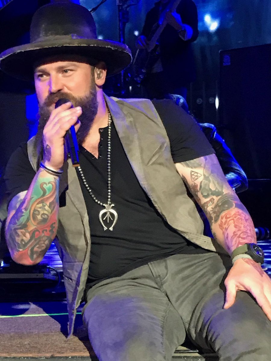 EazyE112's tweet photo. Awesome show tonight by this guy and @zacbrownband !!!!!#Amazing https://t.co/cekDT7oE7w