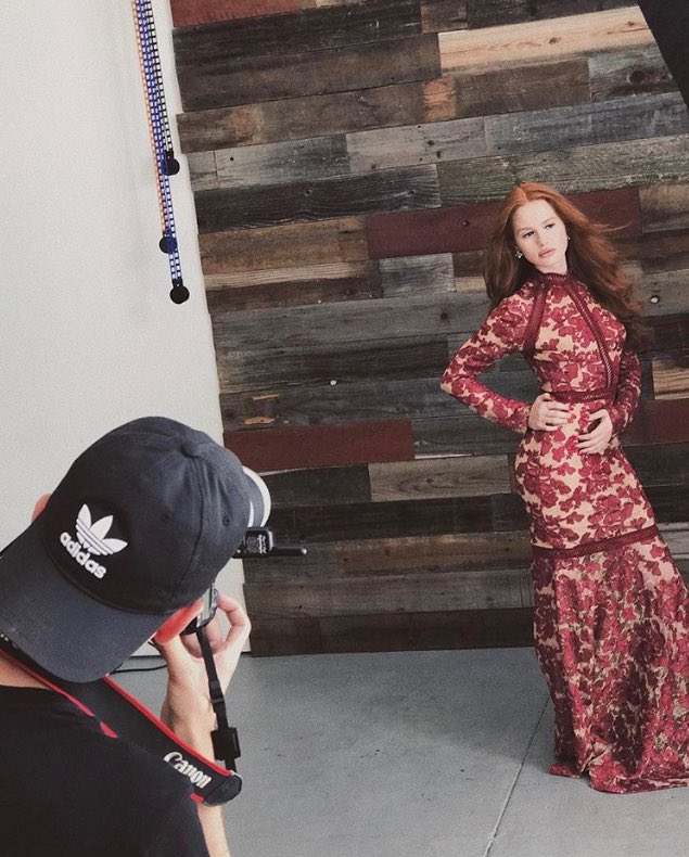 RiverdaleTheCW's tweet photo. Madelaine Petsch for #LucaMagazine
🔥💙✨🔥💙✨💣
#CherylBombshell #Riverdale https://t.co/4Pd42n5pJy
