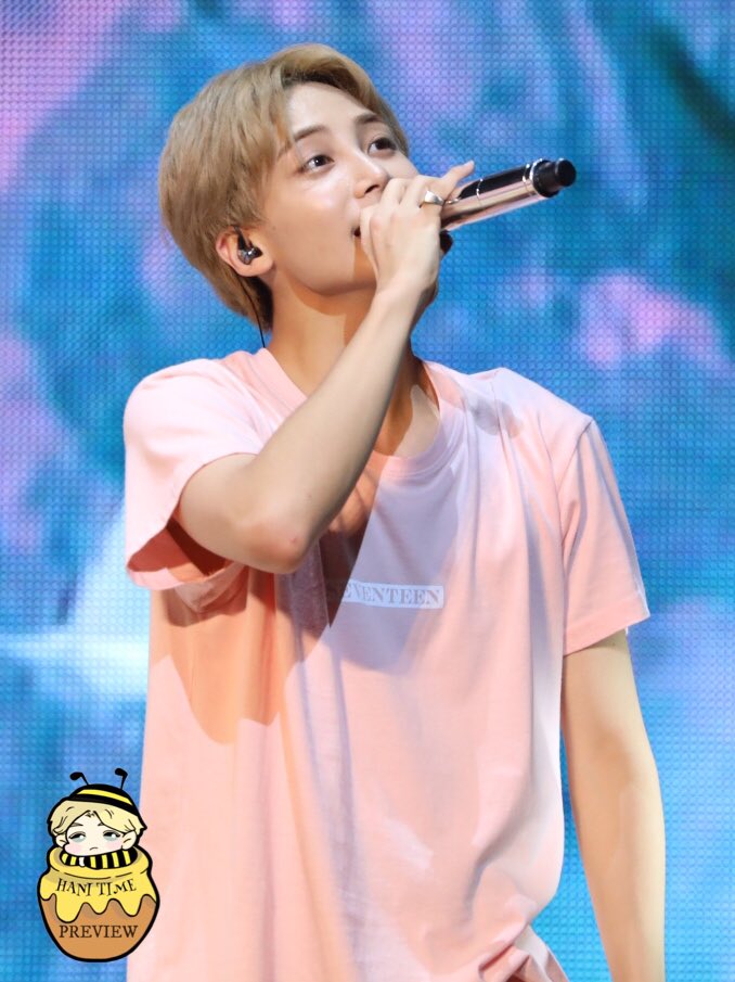 Adoring_SVT's tweet photo. [PREVIEW] 170825 (Toronto Time) #SEVENTEEN Diamond Edge in Toronto - Jeonghan

#세븐틴 #정한 
[© Hani Time] https://t.co/0tAEYP0wG4