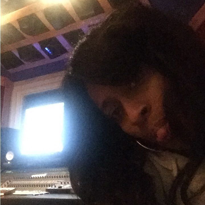 shanell_SnL's tweet photo. My hub! #uedstudios @uedstudios https://t.co/pnndJbCxy5 https://t.co/0Un7aRVdvW
