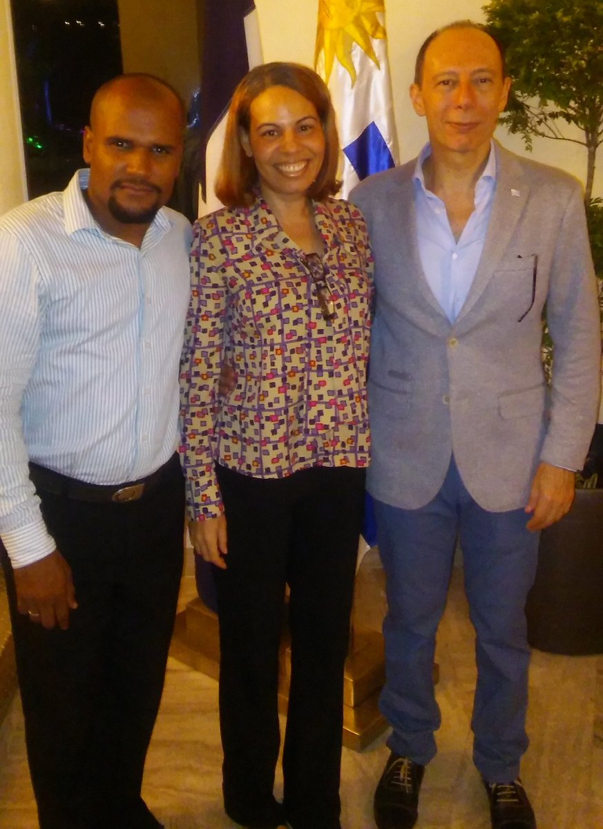 Yimbort's tweet photo. Con el Embajador del Uruguay, Raúl Pollak Giampietro y Cesarina Aguasvivas en el 192 de la independencia nacional https://t.co/l7UiW1WEc1