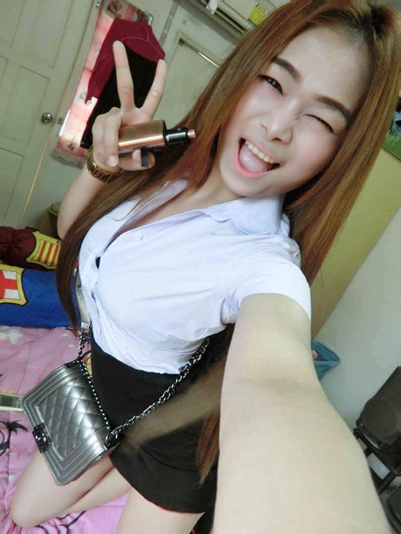 Toey_ziii's tweet photo. #ตื่นสาย...ใปเรียนใม่ทันเลย'ใปเถียงนาก้อใด้ว้า"!!! 
.. 
. เหงาจังเบื่อห้องHiiiiiiได้ป่ะ https://t.co/KRKfu0c0pp