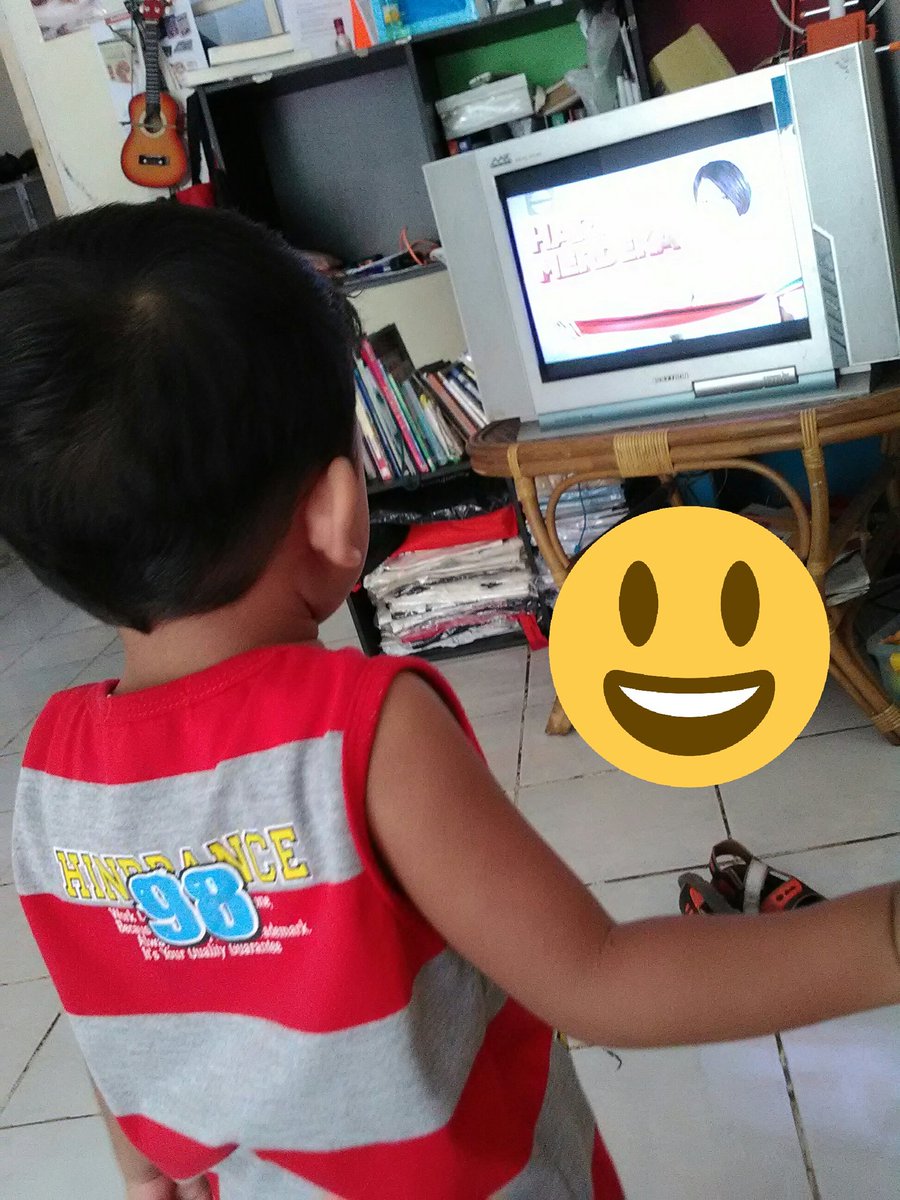 AskalinP's tweet photo. Kenan sedang menikmati lagu HARI MERDEKA
#kenanstories
#kenanutama https://t.co/RoGh4t08Py