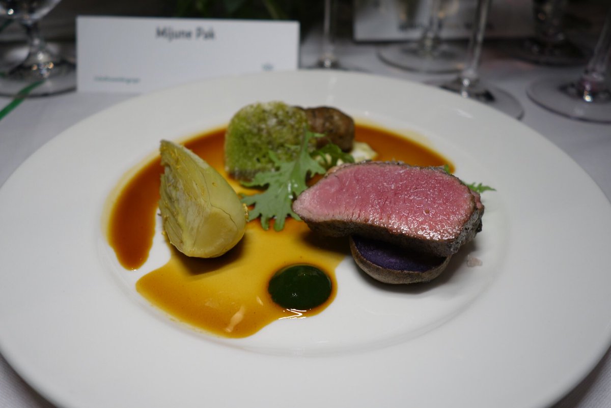 followmefoodie's tweet photo. Roasted lamb with mint and anchovy, fennel, rosemary jus by @chefhumphries at @ChefMeetsGrape #ChefMeetsBCGrape https://t.co/vlUPr7HxMW