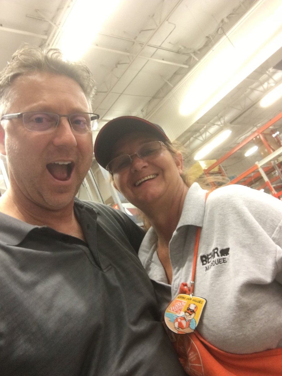 Me and the Behr rep taking a selfie.  Loved working with the customers in Paint. #3311wins