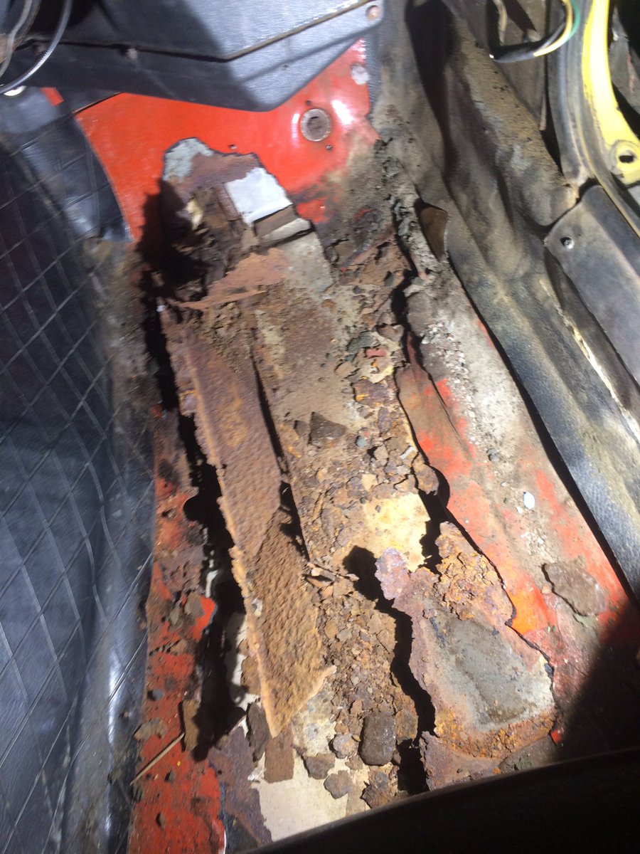 CarsNToys's tweet photo. Getting her ready for blasting..floor pans are completely shot #240z #datsun #s30 #rust https://t.co/uqfDgZpNK3
