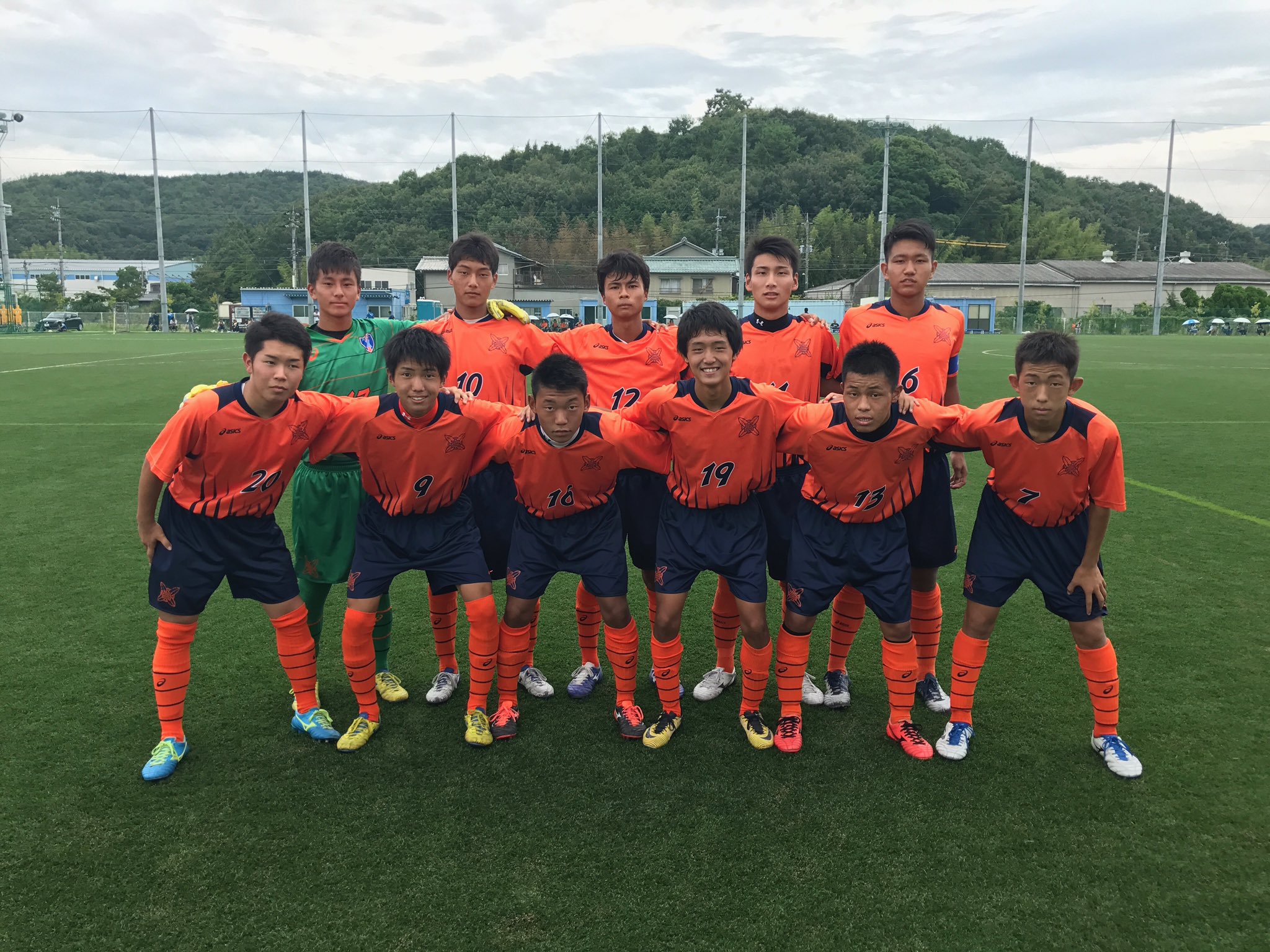 岡山芳泉高校サッカー部 岡山県プリンスリーグ Vs おかやま山陽高校 前半1 1 後半2 1 合計3 2 得点者 荒木海斗 新木悠斗 花房結太 アシスト 三宅和也 T Co 5hytl0agpm Twitter