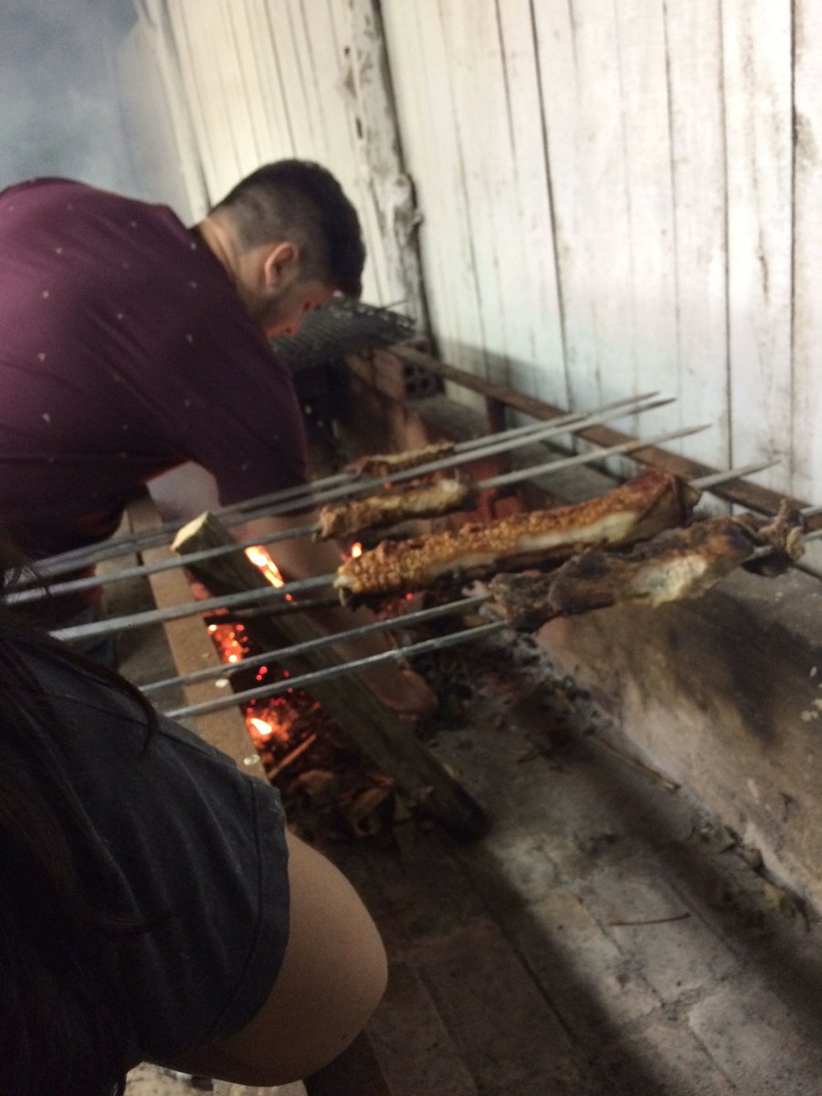 PatronDepre's tweet photo. Azar de quem deixou carne pra trás 🤷🏽‍♂️😂 https://t.co/gwMpkI6qzC