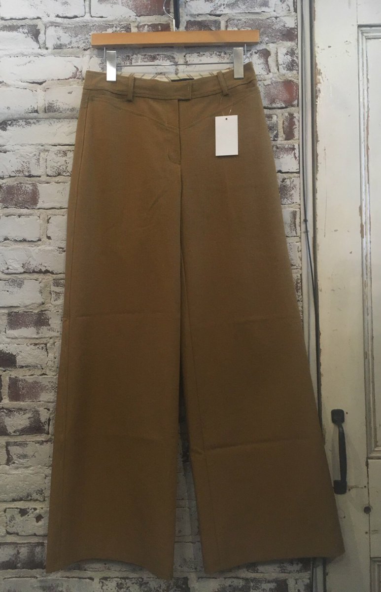 marcopolo_look's tweet photo. design bottoms ¥1870

秋っぽいカラーがかわいい🍁🍂🌰
シンプルなので、色んなコーデができてバリエーション豊かになりますよ😋 https://t.co/Nx4iuAqR4I