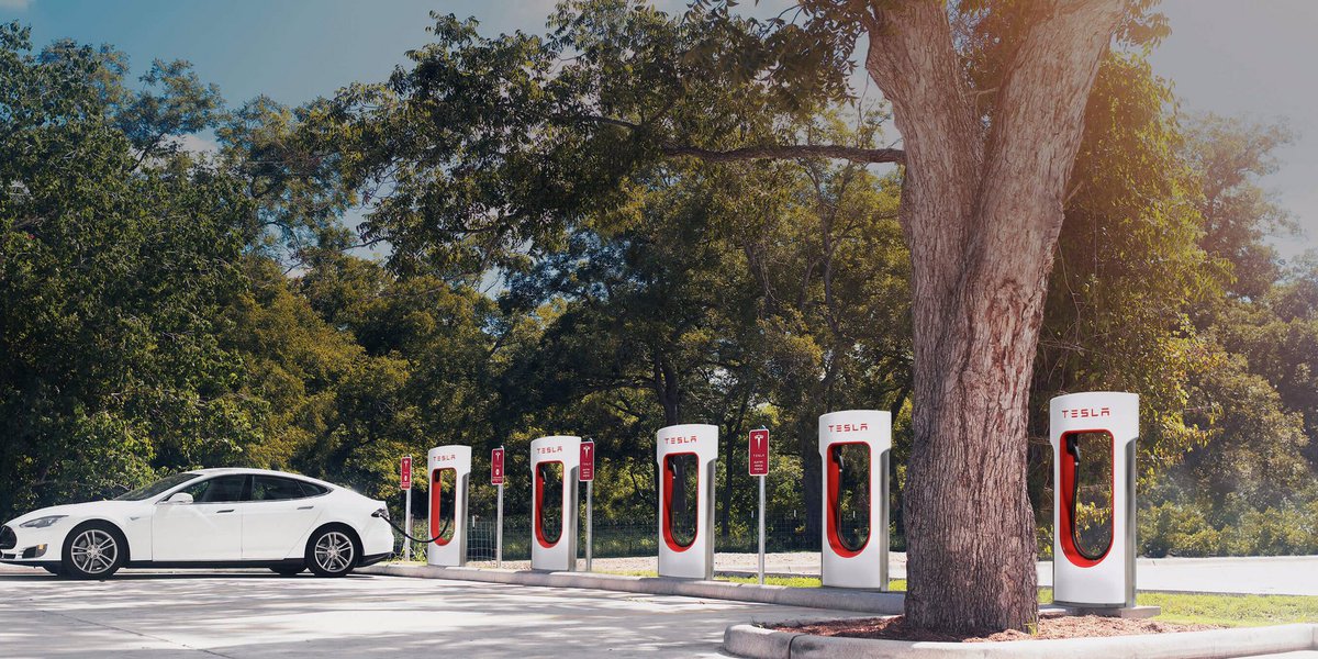 ecarshu's tweet photo. Elérkezett ez az idő is... https://t.co/MJx364jZmH #tesla #supercharger #full #magyarorszag #magyarhirek #kovess #ecarshu https://t.co/5gwPTjO7zO