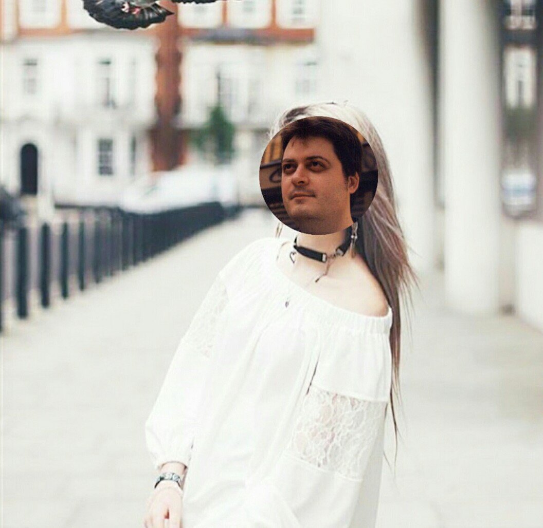 lavalentonta's tweet photo. Manuel Bartual haciendo un Marina Joyce(?)🤔😂😂😳.
#SaveManuel #PrayForManuel(?) Ahre. Jakskajak. https://t.co/Fm3ff839RY