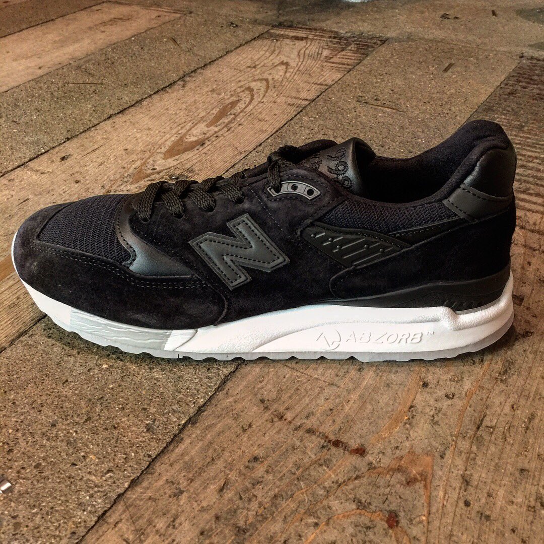 hts_rs's tweet photo. new balance ”M998”
Black Suede
ブラックスエードの998、新入荷しました‼︎
#newbalance #m998 #abzorb #madeinusa #2017fw #ニューバランス #スニーカー #menscasual https://t.co/zOpoALlVVG