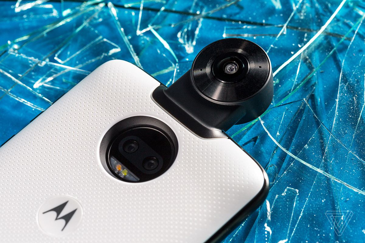 VR360ways's tweet photo. How to use Motorola’s new Moto 360 camera https://t.co/TxnwRGHUiz vía @verge #howto https://t.co/xAht8UjZwB