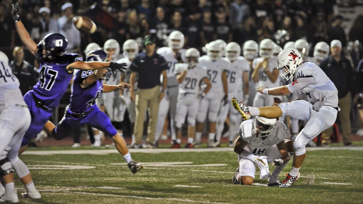 Pioneer_Press's tweet image. #PioneerSports Week 1 recap: @ViatorAthletics holds off @RMHSMUSTANGS, @Go_LHS_Wildcats beats @HPHS_Athletics &amp;amp; more trib.in/2xAHXpk