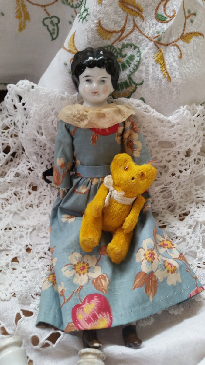 lecocon110's tweet image. まだまだ暑い日が続きますが、なんだか少し秋を感じる瞬間も❤

#antique #vintage #アンティーク 
#アンティーク雑貨 #antiquedoll #チャイナヘッドドール #ビスクドール #テディベア