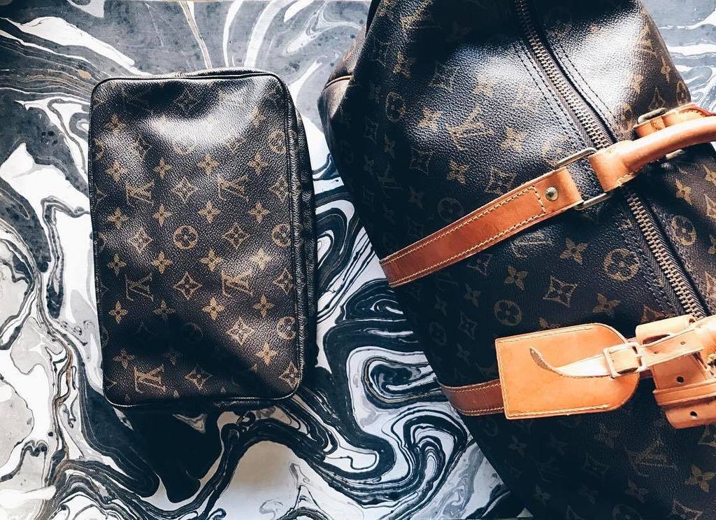 CyincerelyYours's tweet photo. Outgrowing the #keepall45. It's fine for a 1-2 night trip but anything longer and #trousse28 is hard to fit in the… https://t.co/B29OQH1E0x https://t.co/b9dbaNBfWV