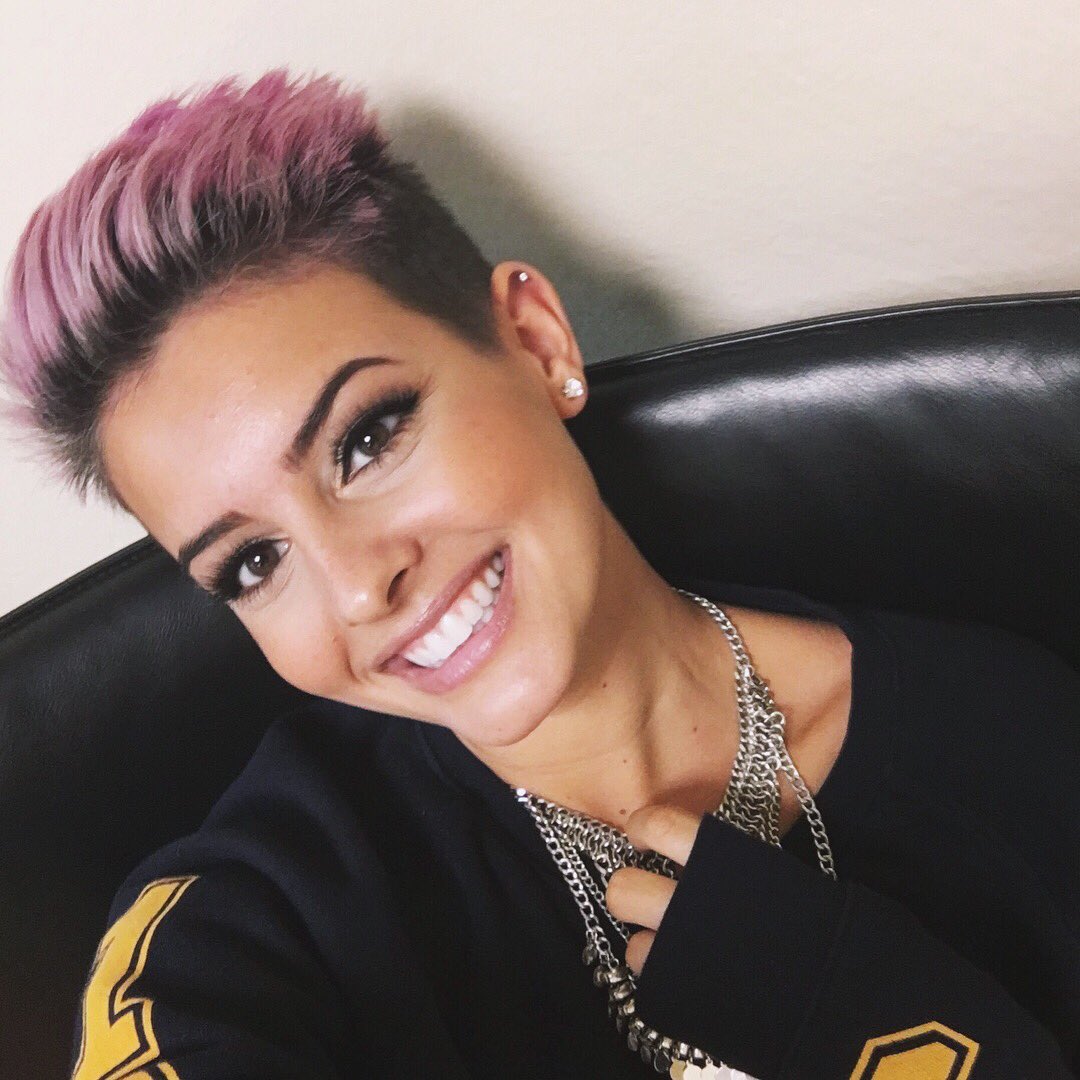 LisaCim tweet picture