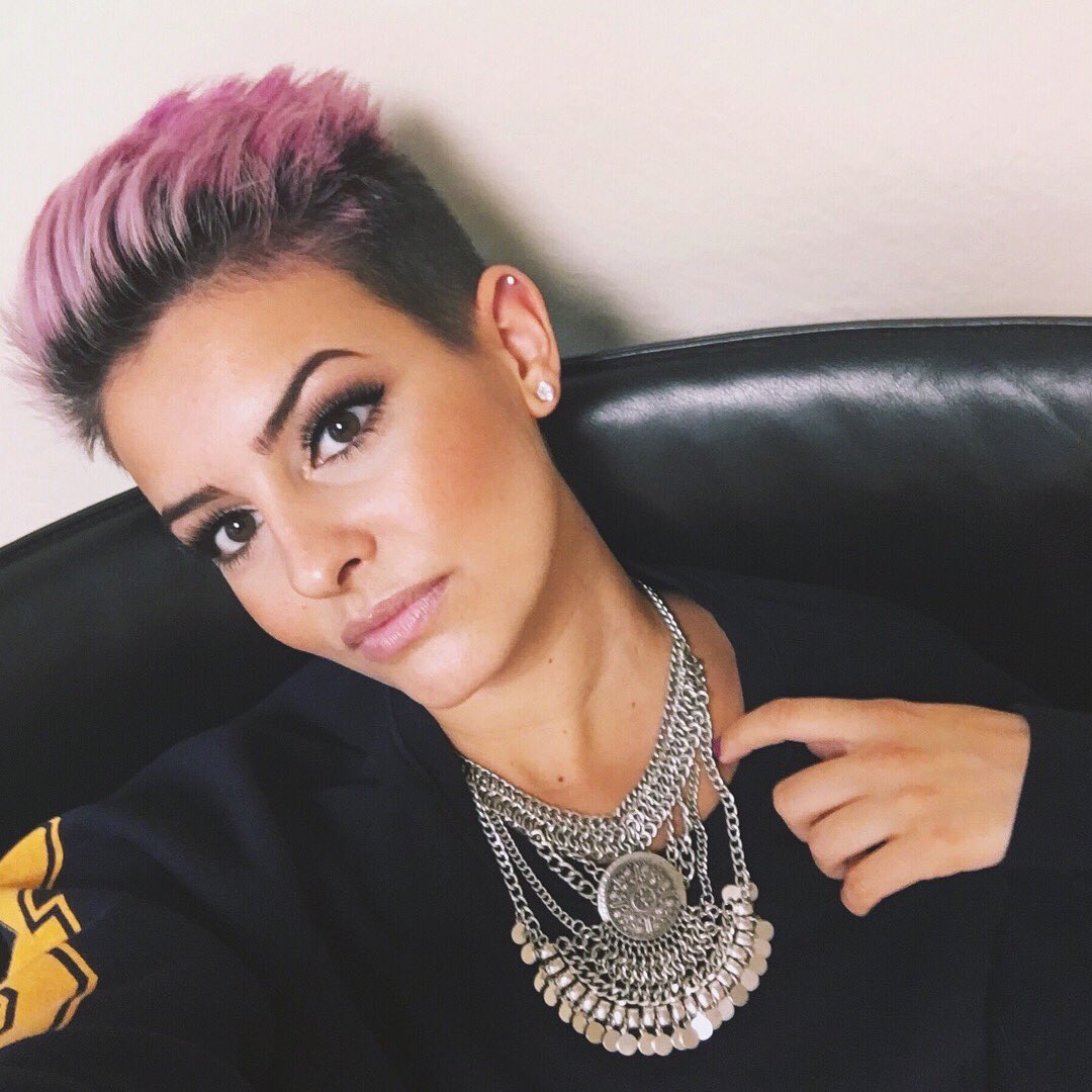 LisaCim tweet picture