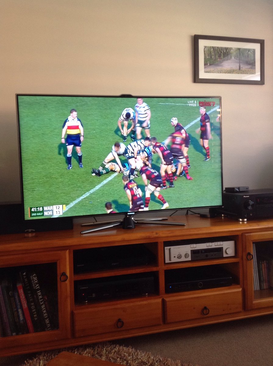 wapple15's tweet photo. @HansOrph No, but bigger than the #notsobigscreen out in the bar room.
Saturday afternoon #rugbyview @theshuteshield grand final. #GoRats https://t.co/ifsDgTM6Jo