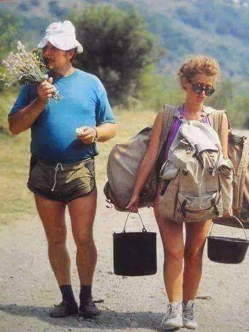 DIIo4pqW0AAxE1V.jpg:large