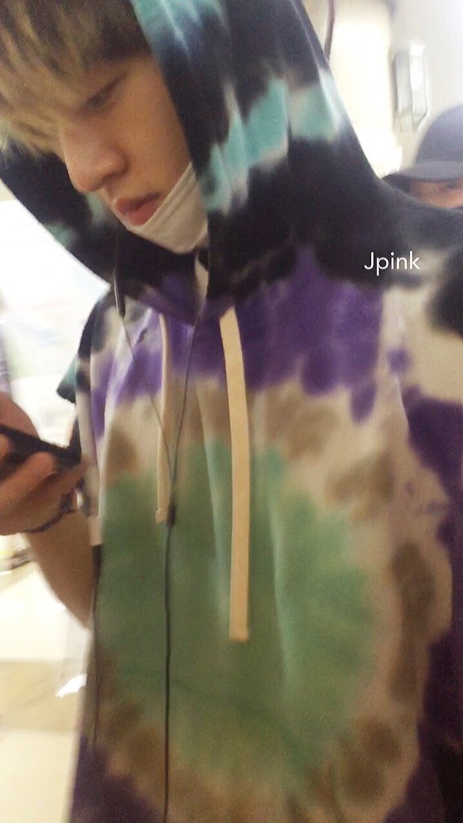Jpink1022's tweet photo. #iKON #아이콘 #김한빈 #KIMHANBIN https://t.co/vvDiPaEMO1