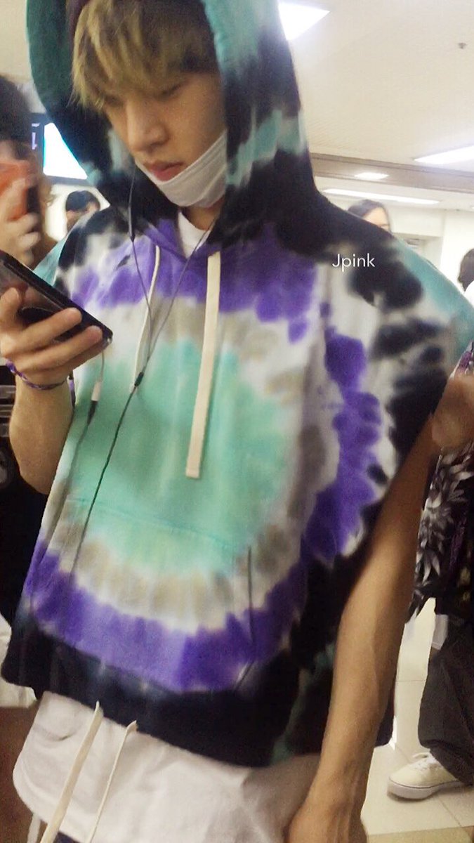 Jpink1022's tweet photo. #iKON #아이콘 #김한빈 #KIMHANBIN https://t.co/vvDiPaEMO1