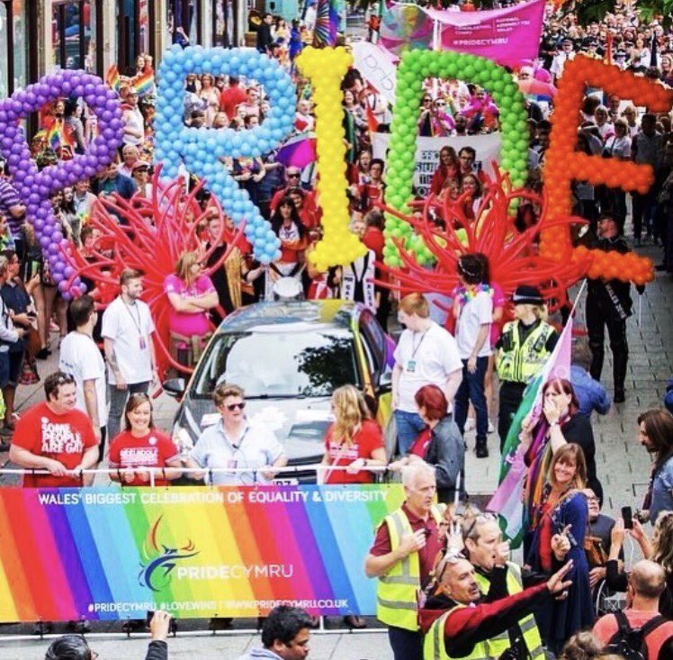 itsoncardiff's tweet photo. Morning folks, it's Welsh Pride! 
If you're thinking of following the #PrideCymru Parade it starts at 11am on Churchill Way. 🏳️‍🌈🎉 https://t.co/CQdhqw8Zl1