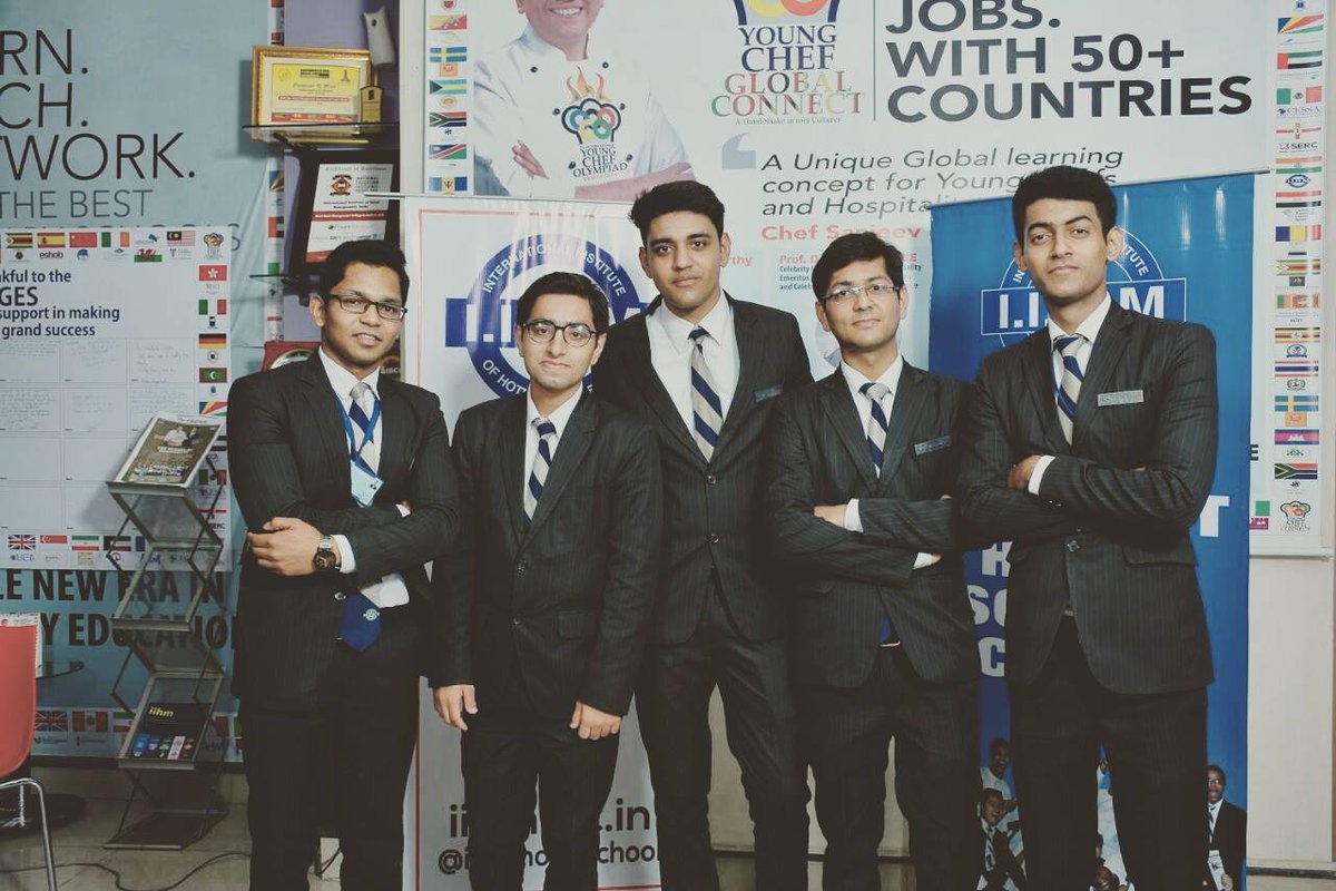 jmathew1971's tweet photo. Being Professional.
Hospitality Rocks..😇😇😊😊 https://t.co/t6jBnq9iIJ
