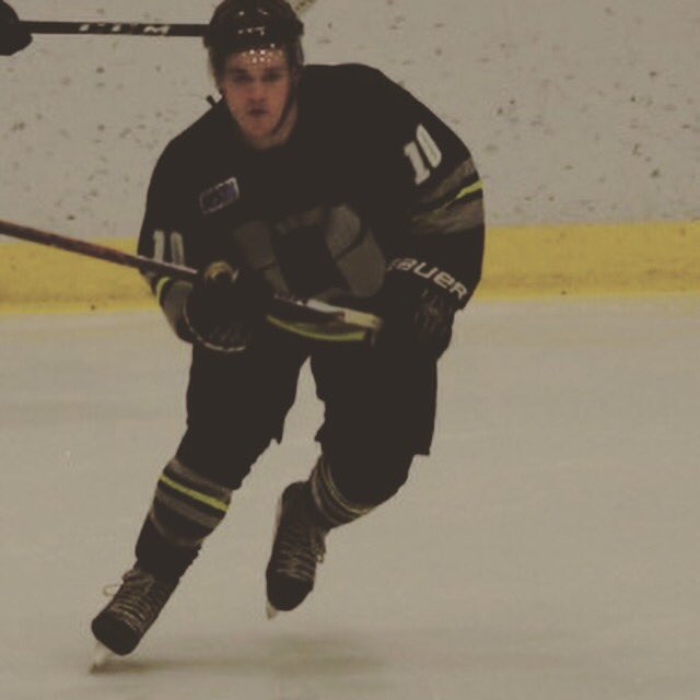 pyper_hockey10's tweet photo. Uvu hockey tryouts happening this weekend. Gotta love being able to go to school and play hockey with the boys #uvu #cawledge https://t.co/edVyfWGYMs