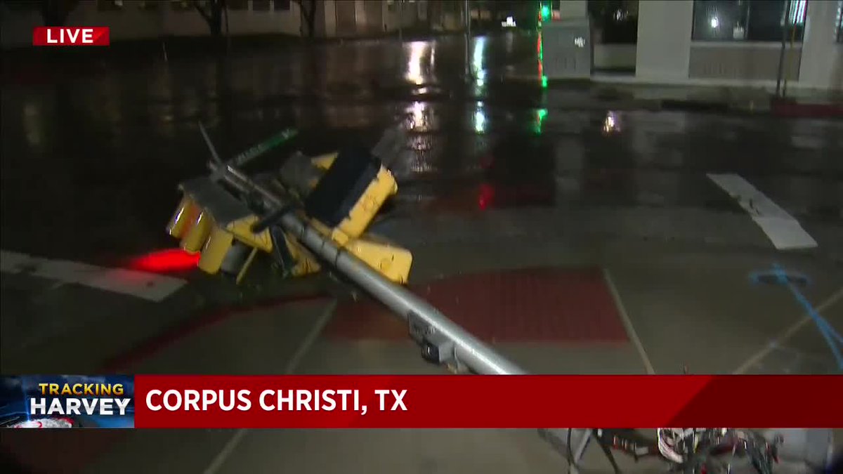 Tracking #HurricaneHarvey with @SeidenLocal10: Debris blocks downtown #CorpusChristi roads bit.ly/2vxO7oY?utm_me… https://t.co/alvXhSnyMB