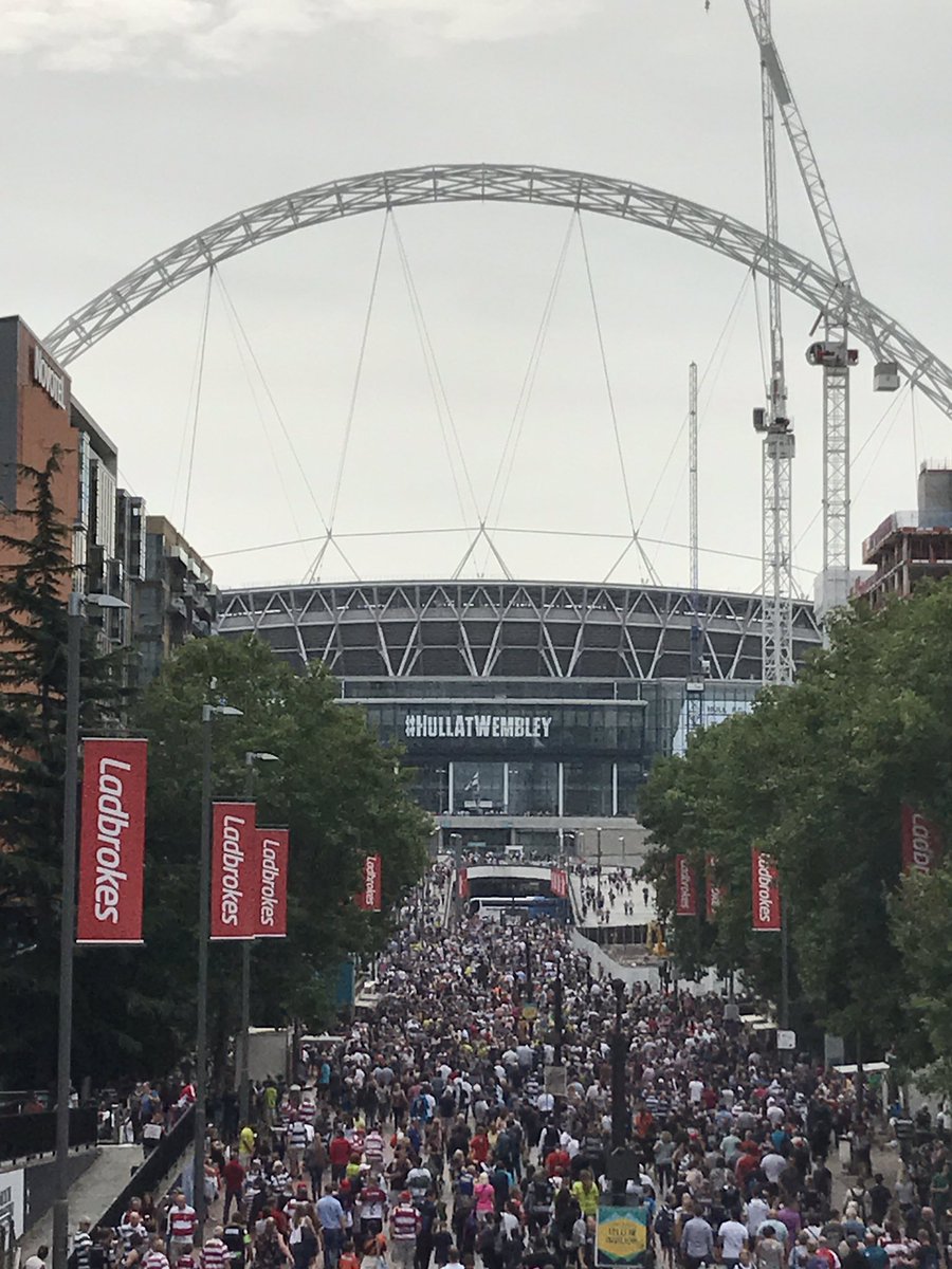 ZoeeeeT's tweet photo. #hullatwembley ⚫️⚪️ @hullfcofficial https://t.co/DjwNA7ErXD